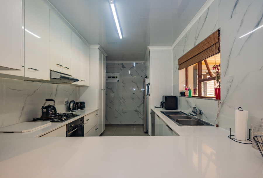 4 Bedroom Property for Sale in Table View Western Cape